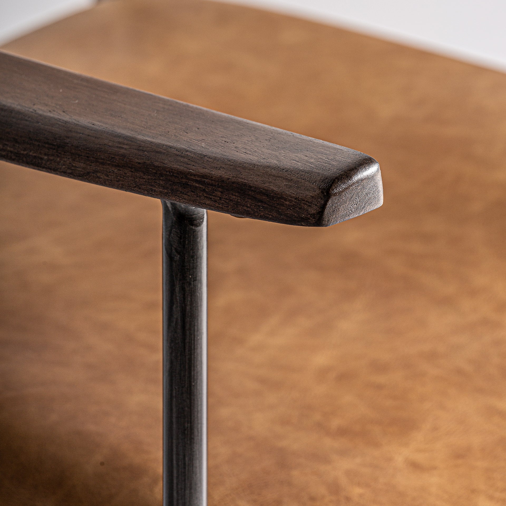 WAKY ARMCHAIR